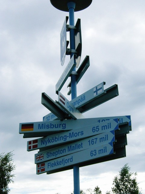 Bizarre signpost in Bollns.