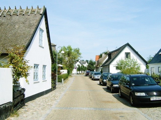 The coastal road from Helsing�r to K�benhavn.