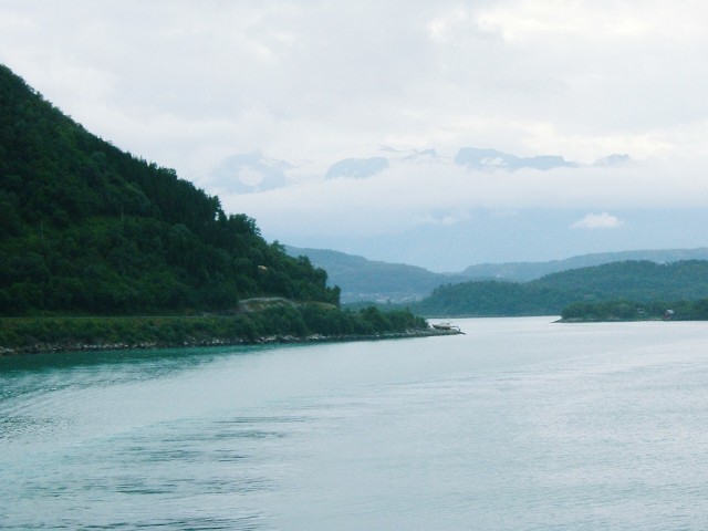 Not a very good view of the Svartisen glacier (there, on the mountains at the back).