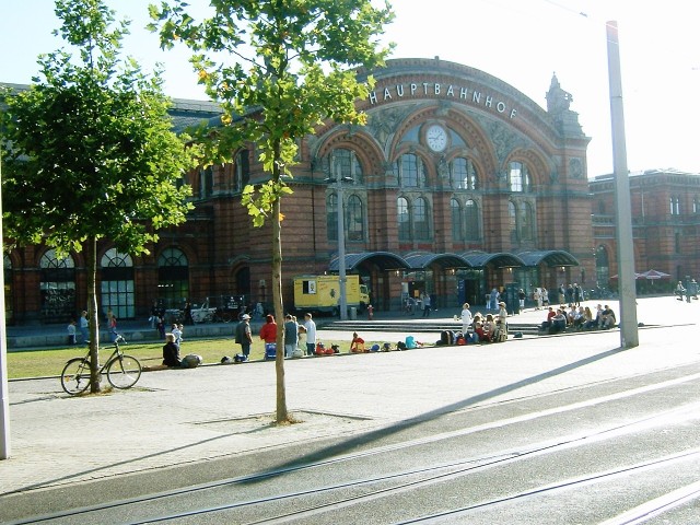 The railway station opposite my hotel in Bremen.