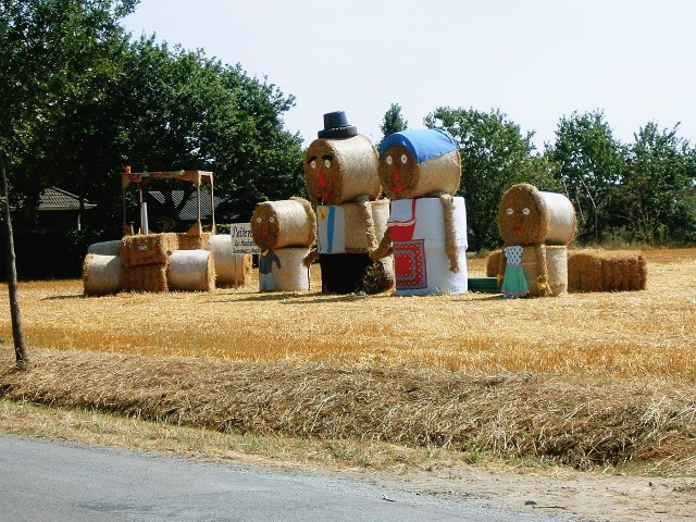 A family and tractor made out of bales of hay. I found this in a tiny village called Suhle.