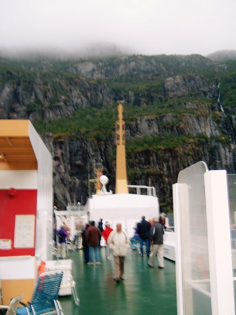 Turning round in the Trollfjord.
