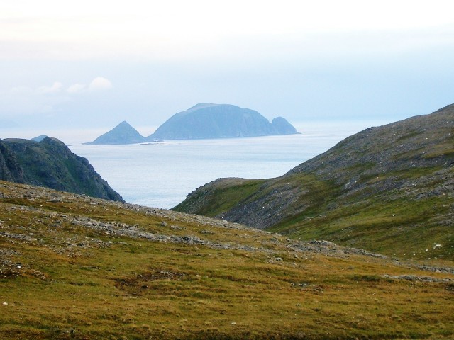 A view from the path from Knivskjelodden.