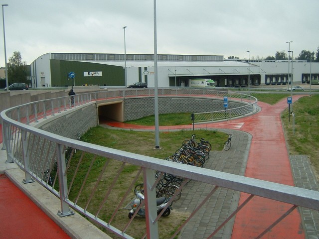 Cycle paths at Steenokkerzeel on the outskirts of Bruxelles.