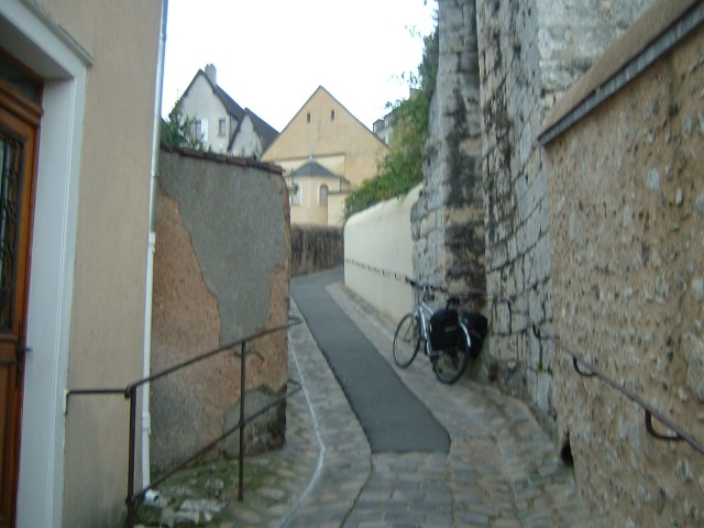 This part of Chartres is a bit steep, which explains why none of the main roads approach the city fr...