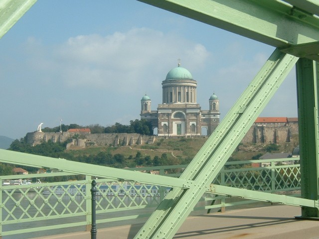 The basilica, seen from the Strovo - Esztergom bridge.