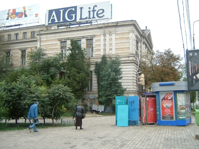 This is University Square, where the worst massacre of the revolution took place. The woodden cross ...