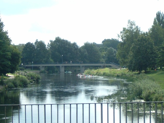 The view in the other direction along the River Gwda.