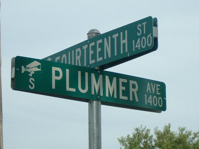 I know someone called S Plummer! It's a shame the 'S' of 'S Plummer Ave' here has been shrunk to mak...