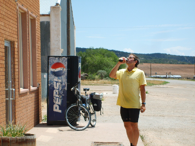 Some maps show La Sal as the largest settlement along this road while others don't metion it at all ...