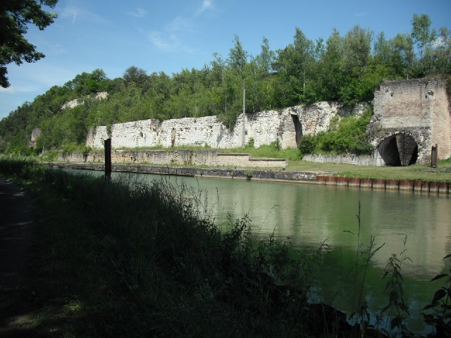 Structures alongside the canal.