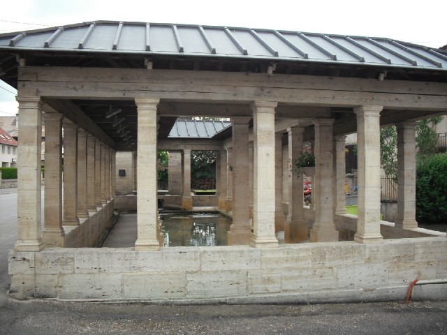 This homage to Roman baths was built in about 1830. The sign didn't say why.