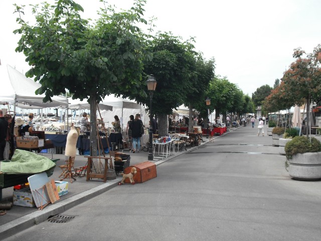 An antiques fair on the quayside in Lutry.