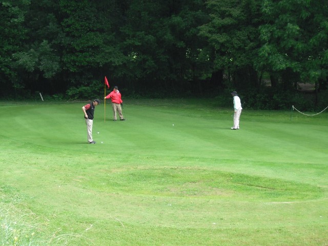 I didn't work out why last night's hotel had the word "Golf" in its name; it didn't seem t...