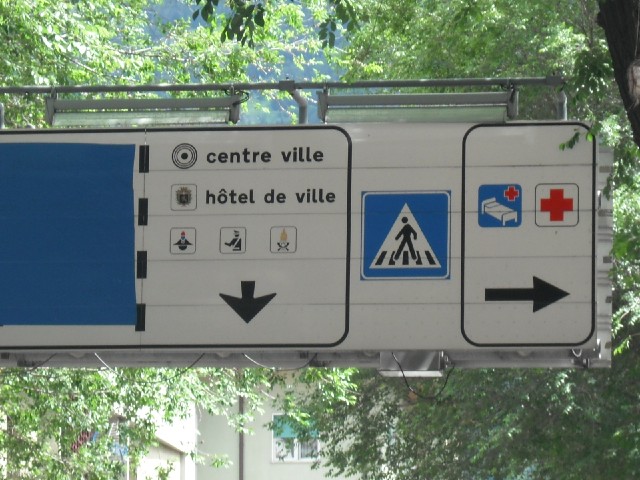 In Aosta. This signs are Italian but the language still seems to be French.