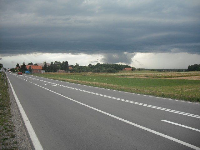 I was worried that my messing around getting lost on back roads had meant that I would still be outs...