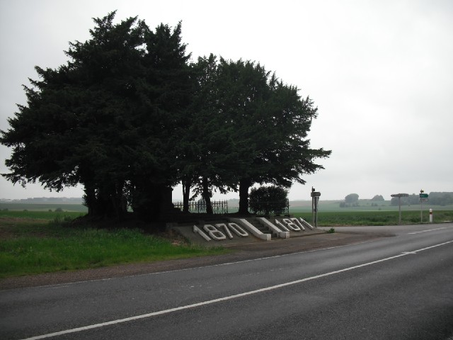 Some kind of monument by the roadside mear Bapaume. I'm not sure what it commemorates.