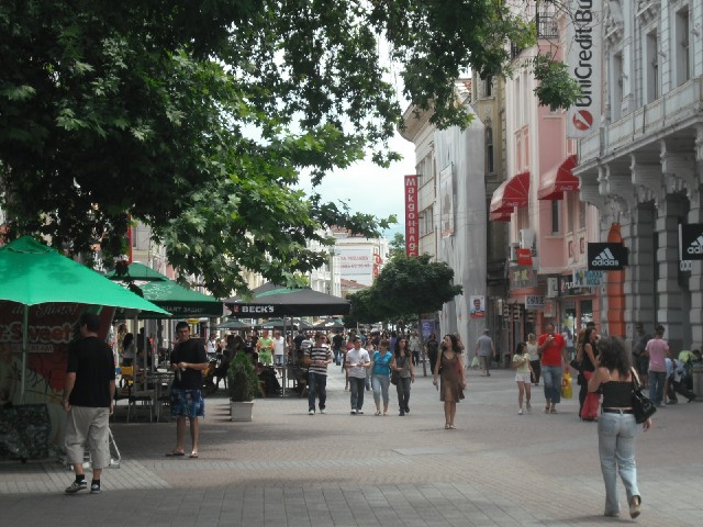 Plovdiv's main shopping street.