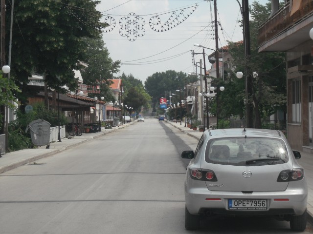 At the end of this road is the Greek checkpoint. It's then about a kilometre to the Turkish one.