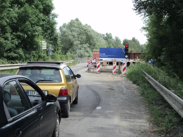 From looking at the map, I thought that this bridge over the Oder would be a nice peaceful place to ...