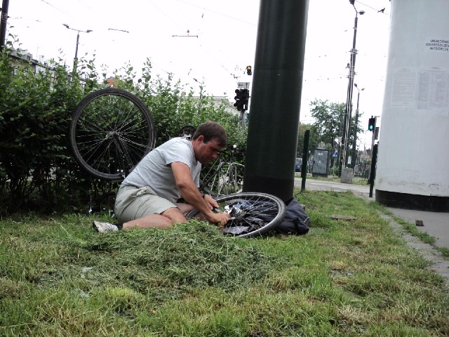 I'm giving my bike its main service: swapping the tyres, tightening the brakes, adjusting the front ...