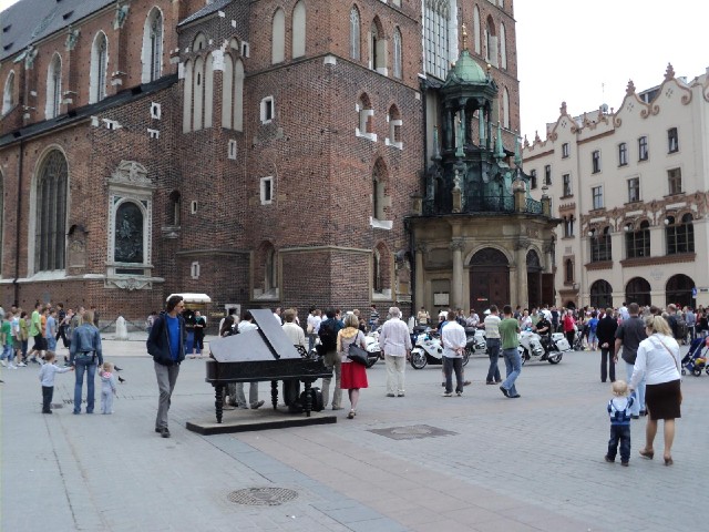 There are pianos like this in several places in the city, in a range of colours. One had a label say...