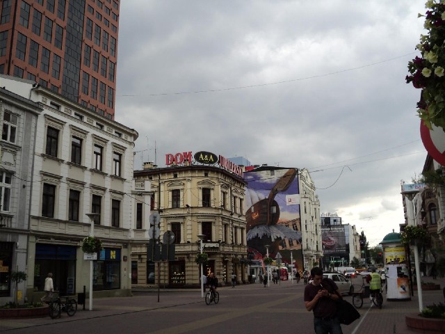 Anothe view of Ldz' main street.