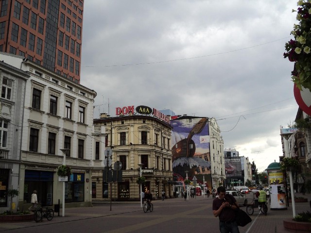 Anothe view of L�dz' main street.