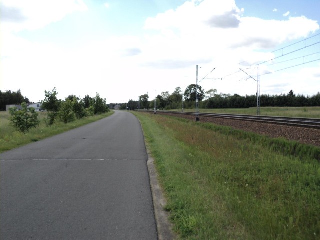 This road must be new. It's not on my map and it's in good condition.