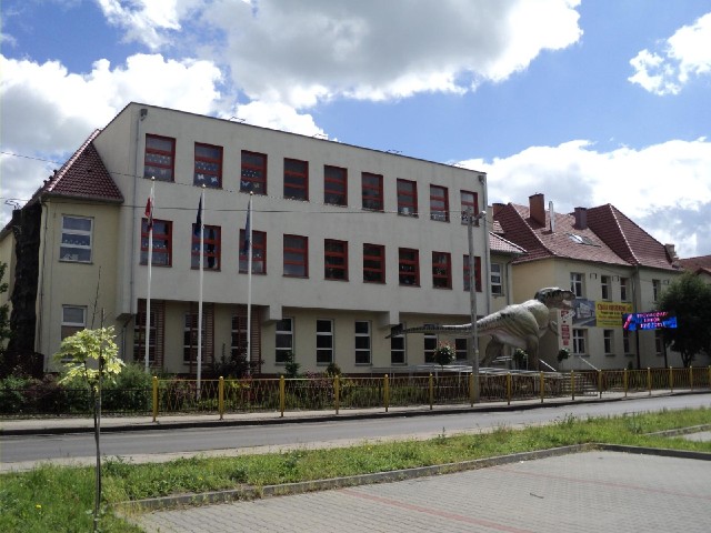 I'm not sure why this school in Goleni�w has a huge dinosaur outside. The school seems to have its o...