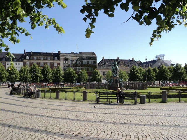 Kongens Nytorv, the largest square in Copenhagen. The building on the far side caught my eye...