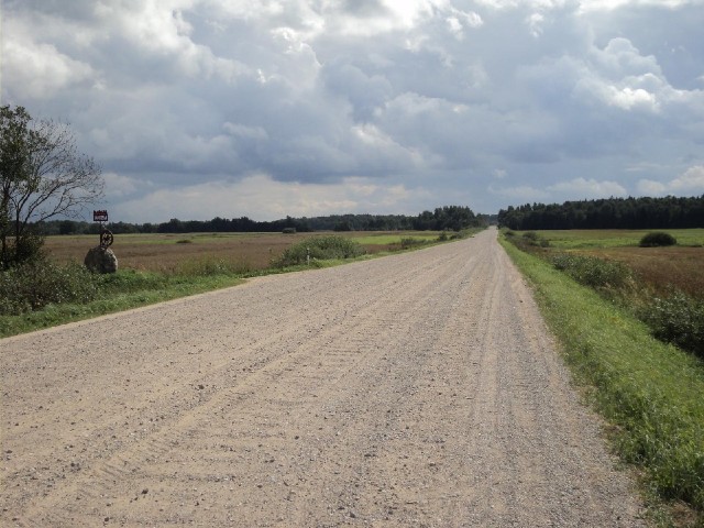 I had about 20 km of gravel roads today, which I found a bit daunting but they turned out to be pret...