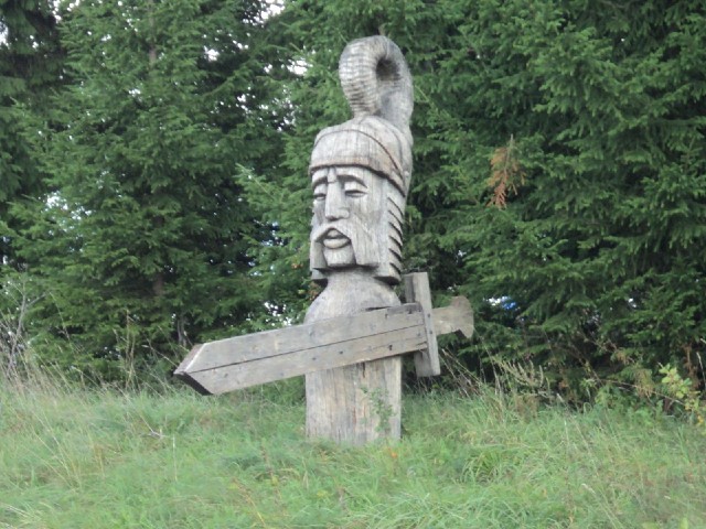 Another of the many wood carvings by the roadside.