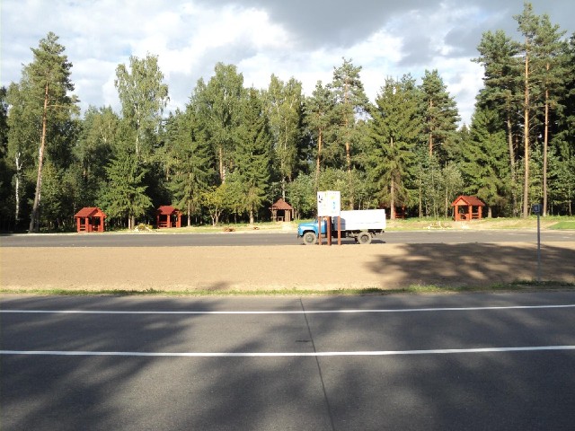 In most countries, a rest area like this would just have picnic tables but in Belarus, it has proper...