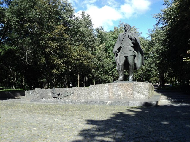 A monument to the Belarusian writer and poet Yanka Kupala.
