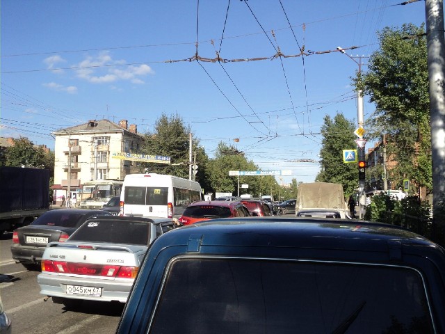 The last few kilometres into Smolensk weren't very pleasant. There traffic was heavy and there were ...