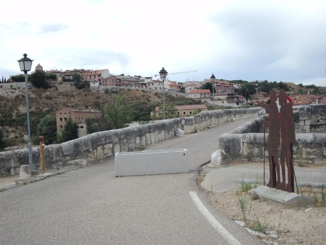 This bridge which I crossed is a feeder route from Madrid into the Camino de Santiago.
