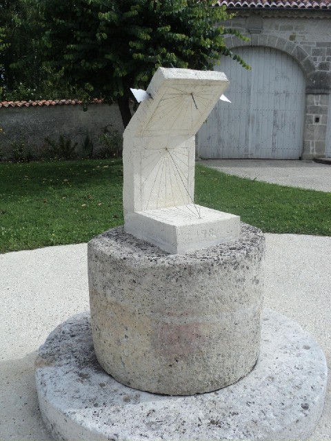 This sundial says it dates from 1984. It also seems to show local solare time, which is over two hou...