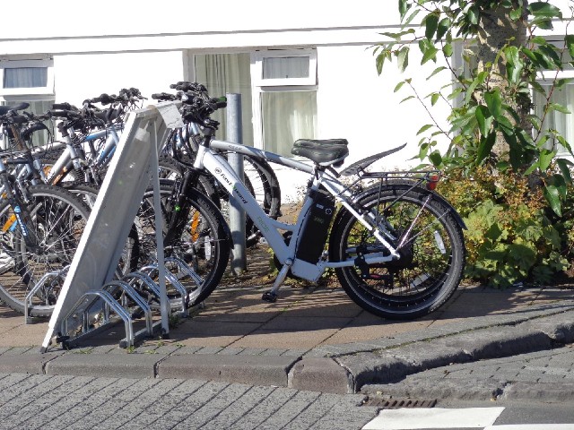 The hotel across the road from Hallgrmskirkja rents out electric bikes. I doubt if they would let m...