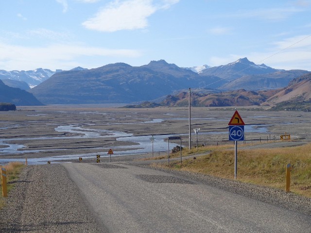 Iceland hasn't got speed recommendation signs quite right. With circles like this one, they look mor...
