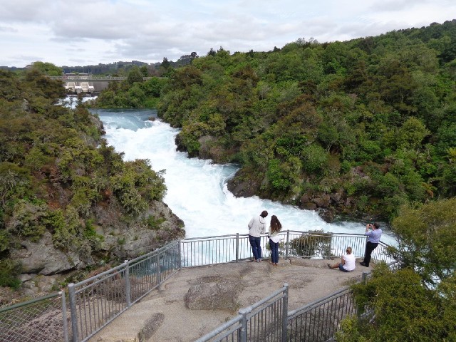 The Waikato River. The signs say that the floodgatea are open for 15 minutes from 10:00. I was here ...