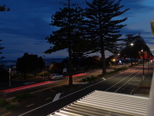 Napier in the evening. It goes dark noticeably earlier here than on the South Island.