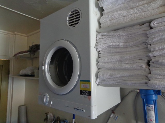 I suppose a tumble drier will work upside down. I've never really thought about it.