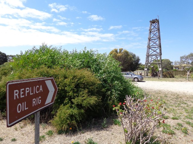 The first oil well in Australia was drilled nere here in 1866.