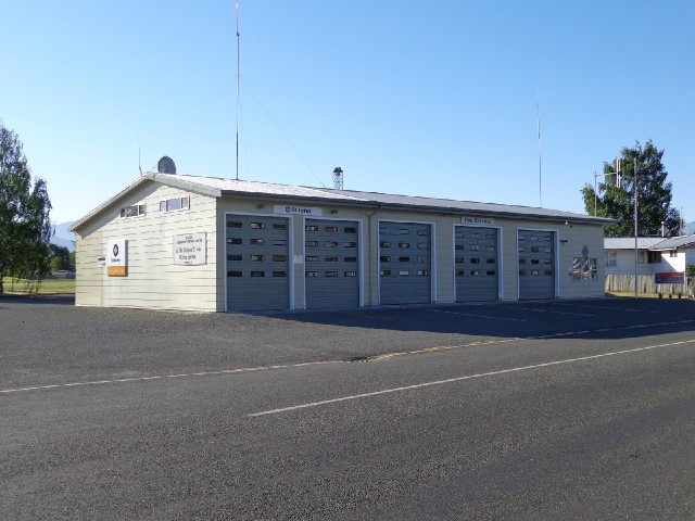 Like in Lake Tekapo, the fire station here is also the St. John Ambluance station.