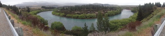 A bend in the Clutha River.