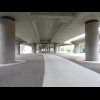 Here, like in Melbourne, the cycle path runs under the motorway.