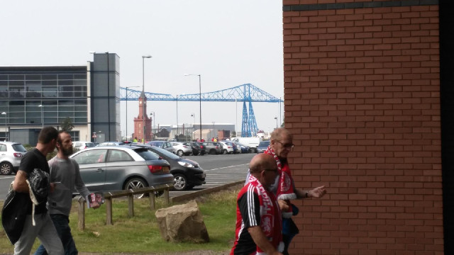 A slightly better view of the transporter bridge.