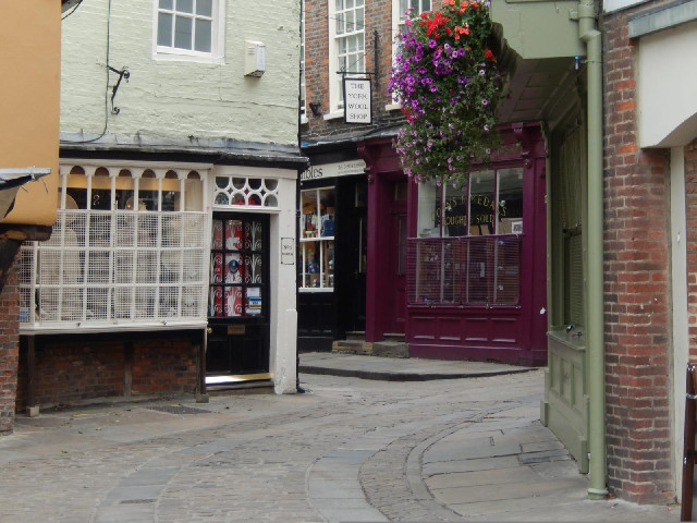 I hadn't been intending to go down the shambles because whenever I've been there in the past, it has...