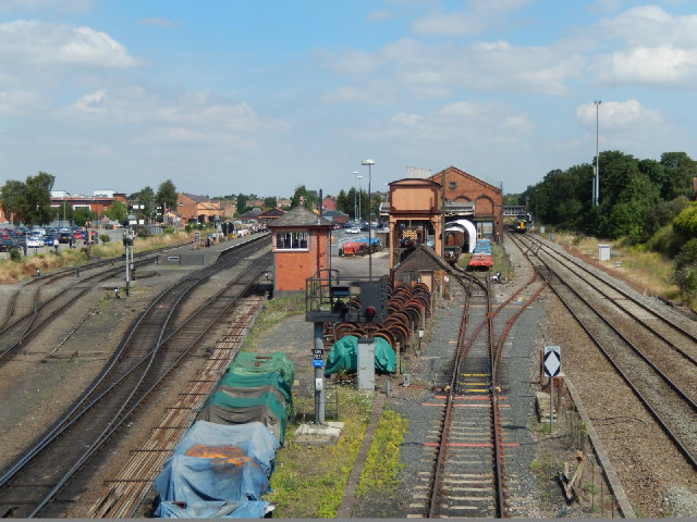 Kidderminster station. The platforms for normal trains are on the right. Those for the Severn Valley...